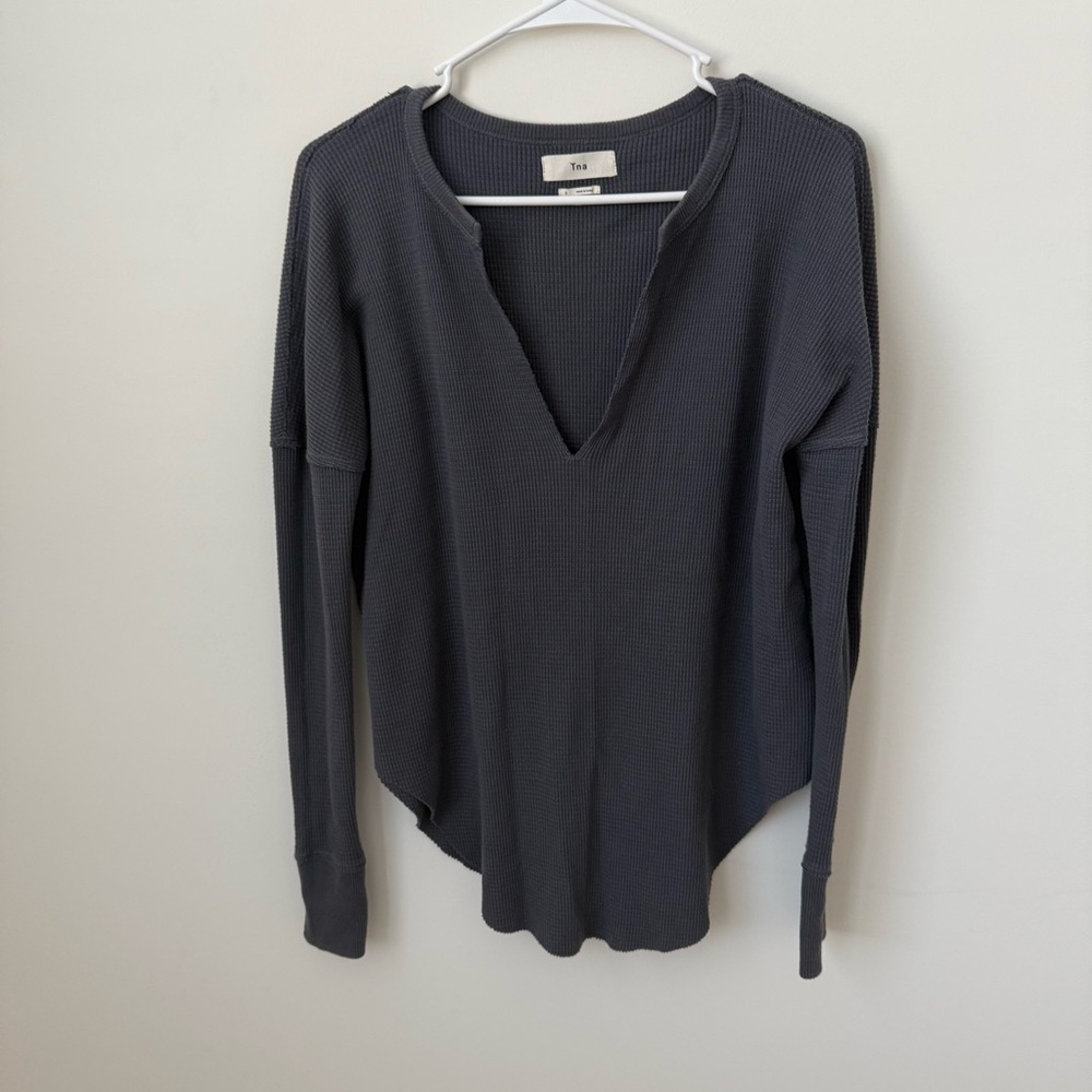 TNA by Aritzia Long Sleeve Waffle Knit Drop Shoulder Thermal Charcoal Size Small